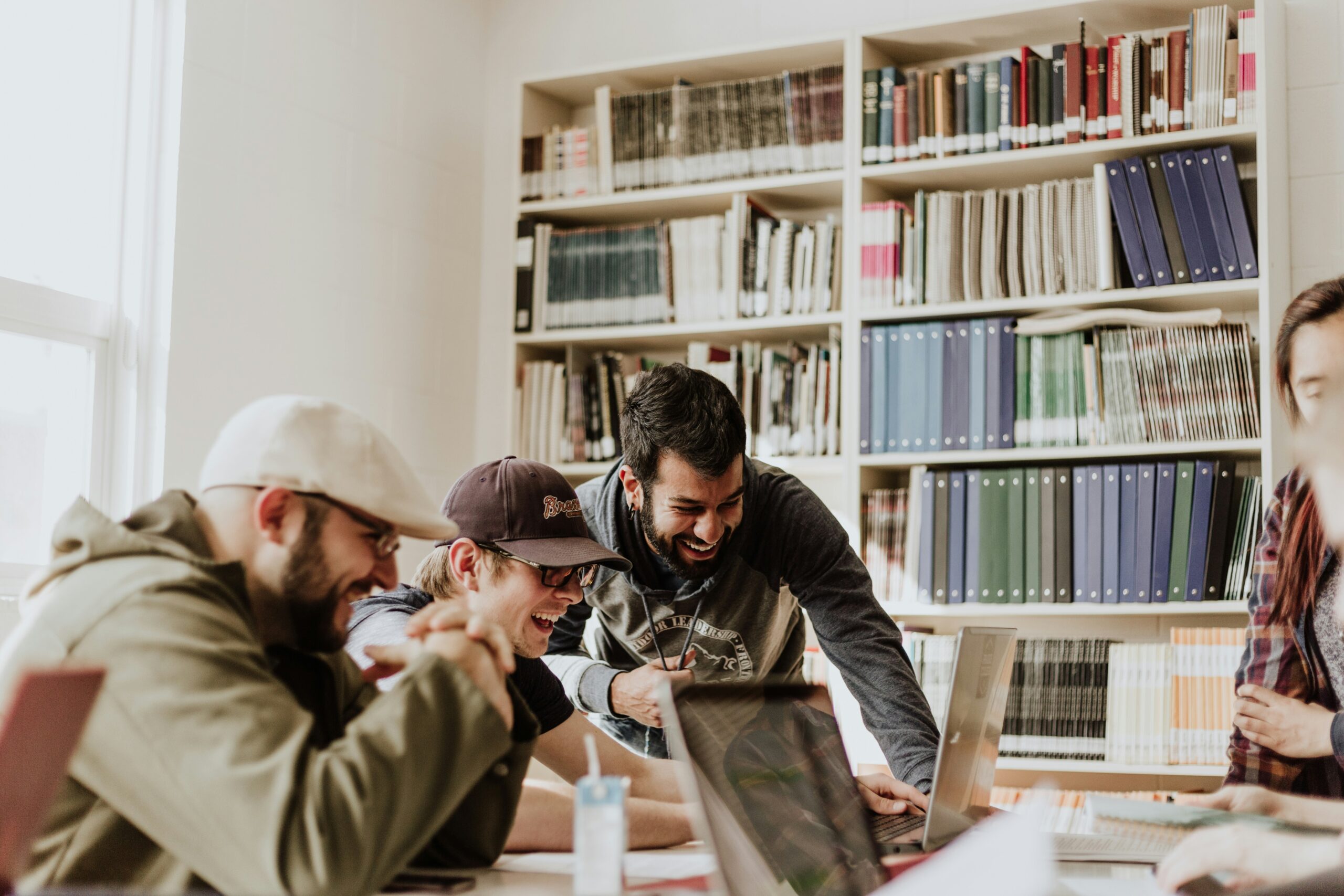 Simple Budgeting Hacks for Millennials and Gen Z in 2025